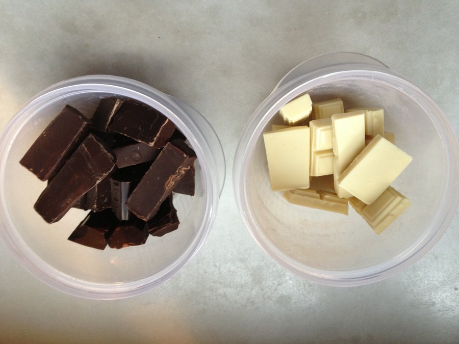 trozos de chocolate de hacer